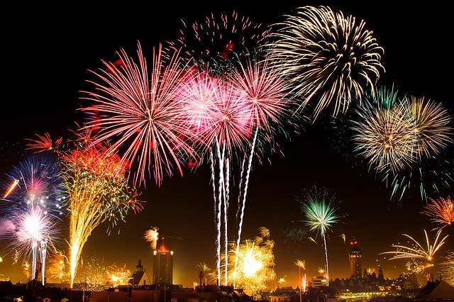 fireworks-g7af28f25c_640