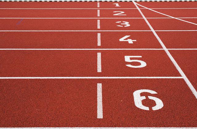 track-and-field-gfbb34cbcc_640